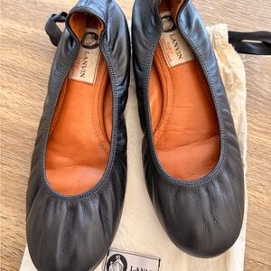 Lanvin Black and Tan Leather Flats